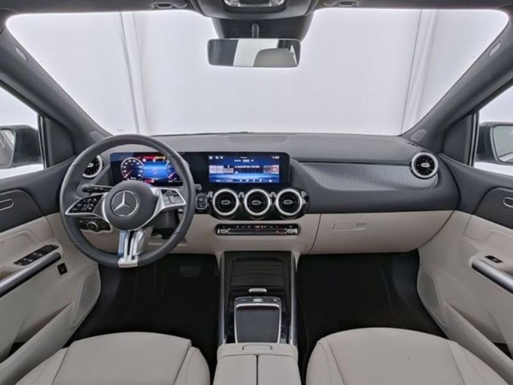 Mercedes-Benz Classe B usata a Milano (8)