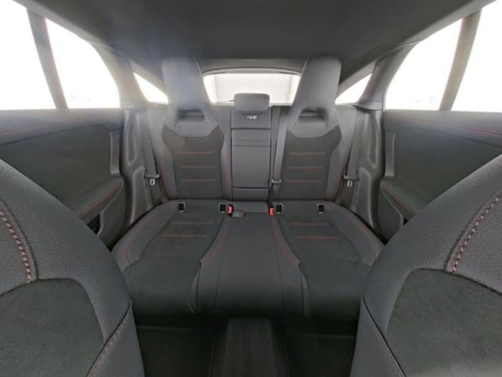Mercedes-Benz CLA Shooting Brake usata a Milano (9)