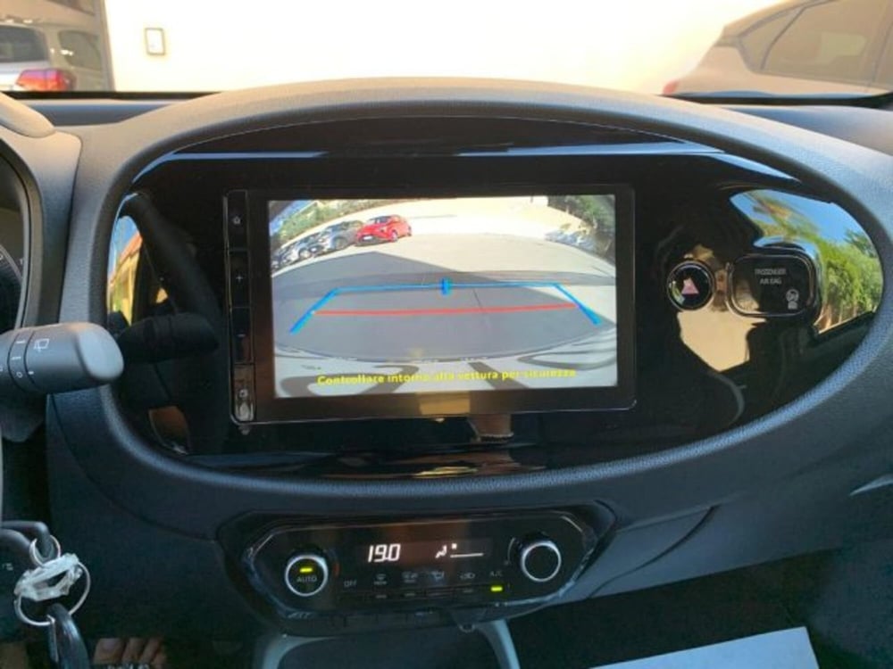 Toyota Aygo X nuova a Reggio Calabria (8)