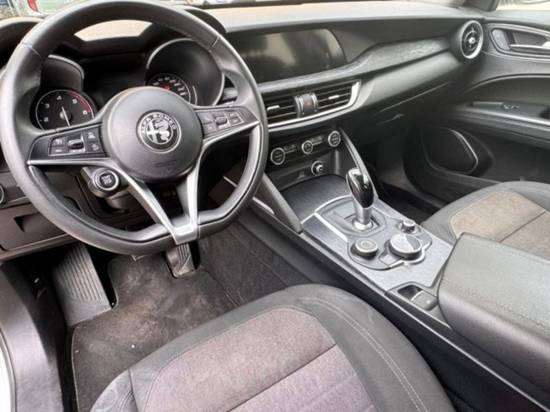 Alfa Romeo Stelvio usata a Reggio Calabria (6)