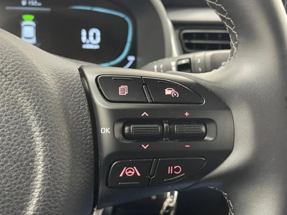 Kia Stonic usata a Como (12)