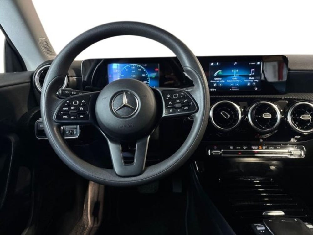 Mercedes-Benz CLA Shooting Brake usata a Bologna (11)