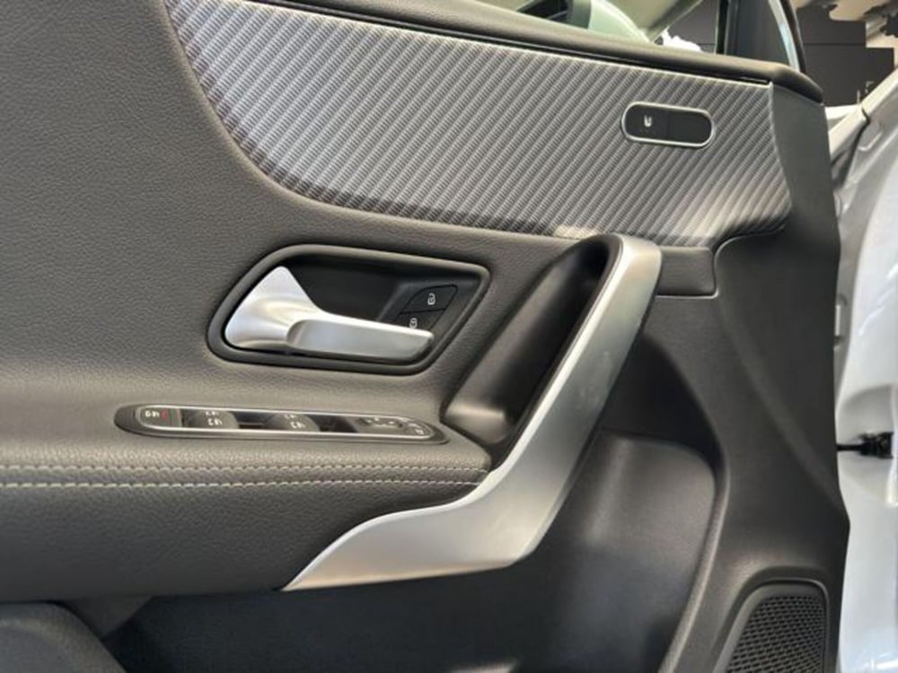 Mercedes-Benz Classe A usata a Milano (11)