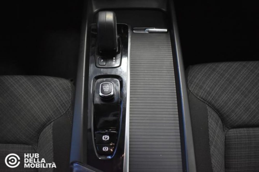 Volvo XC60 usata a Perugia (12)