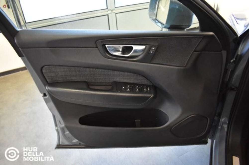 Volvo XC60 usata a Perugia (7)