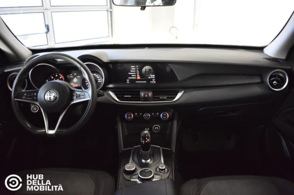 Alfa Romeo Stelvio usata a Perugia (10)