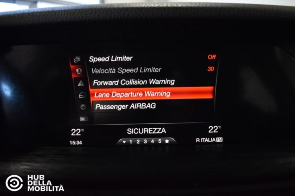 Alfa Romeo Stelvio usata a Perugia (17)