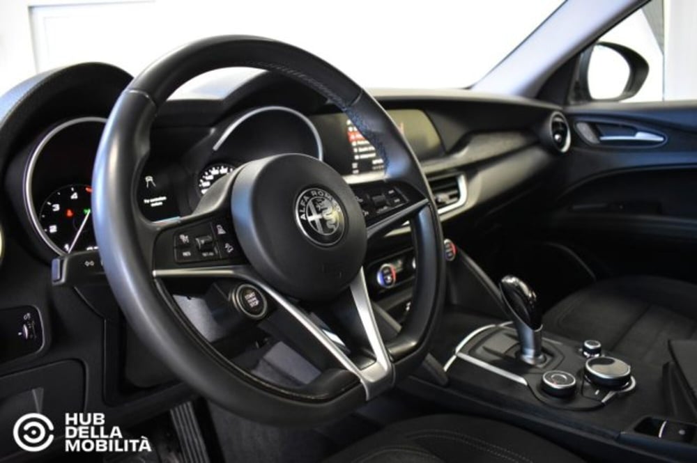 Alfa Romeo Stelvio usata a Perugia (20)