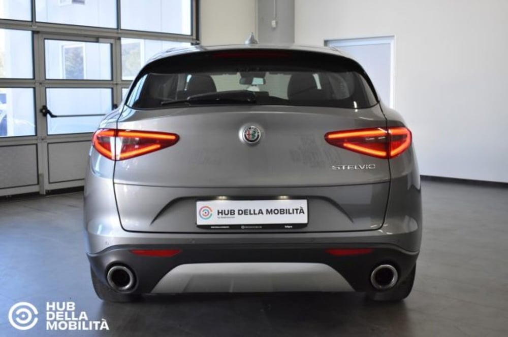 Alfa Romeo Stelvio usata a Perugia (5)