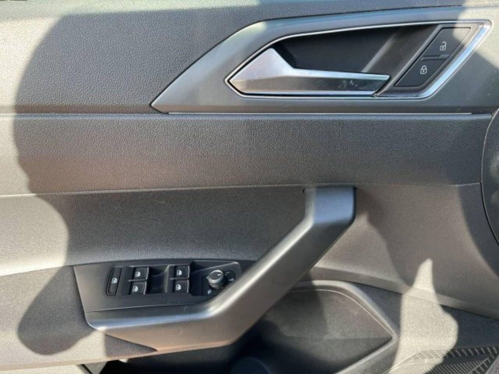 Volkswagen Taigo usata a Novara (11)