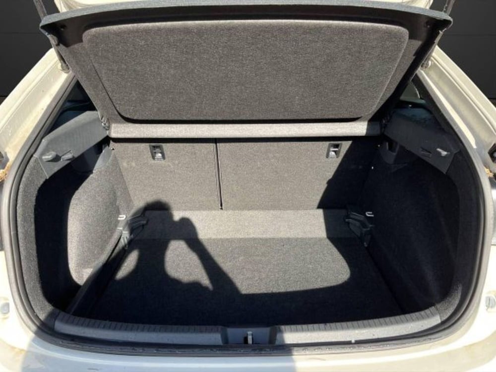 Volkswagen Taigo usata a Novara (6)