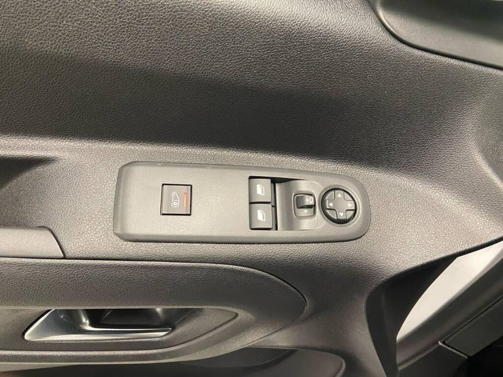 Peugeot Partner Furgone nuova a Torino (11)