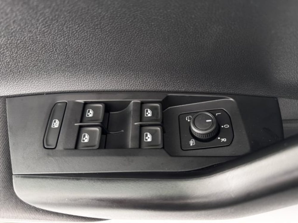 Volkswagen Polo nuova a Vicenza (10)