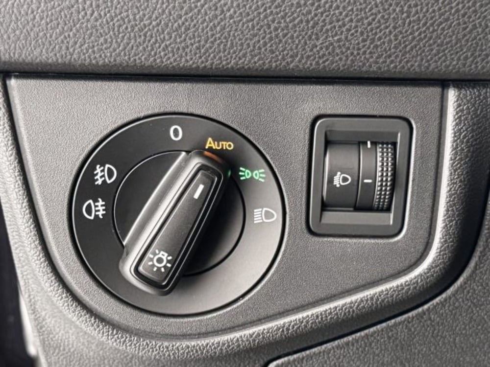 Volkswagen Polo nuova a Vicenza (11)
