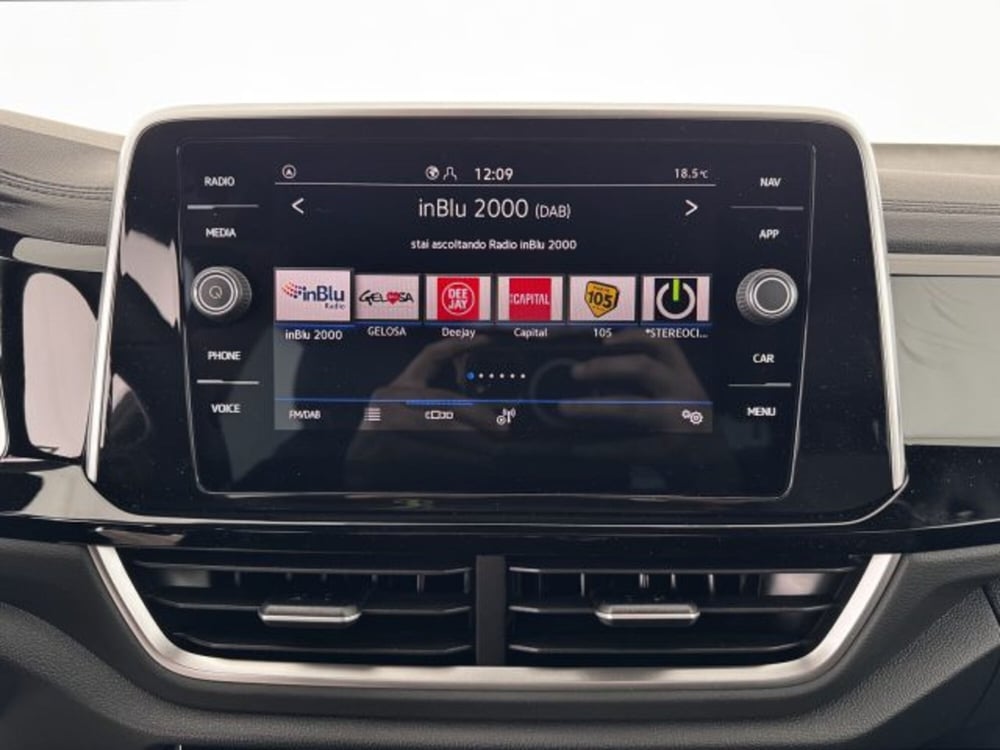 Volkswagen T-Roc nuova a Vicenza (16)