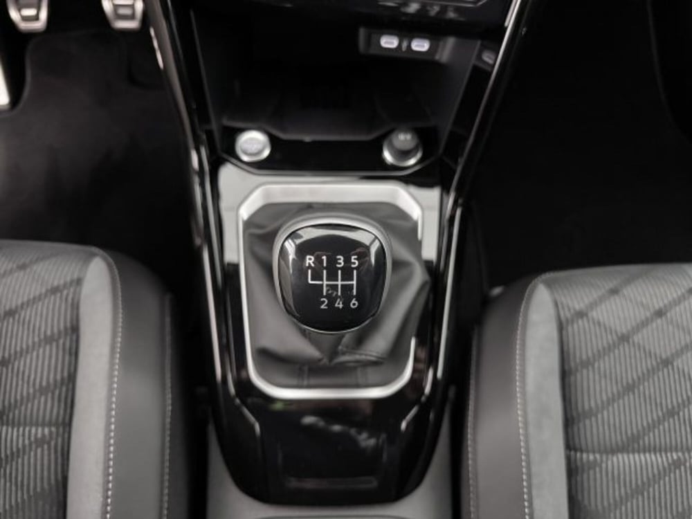 Volkswagen T-Roc nuova a Vicenza (18)