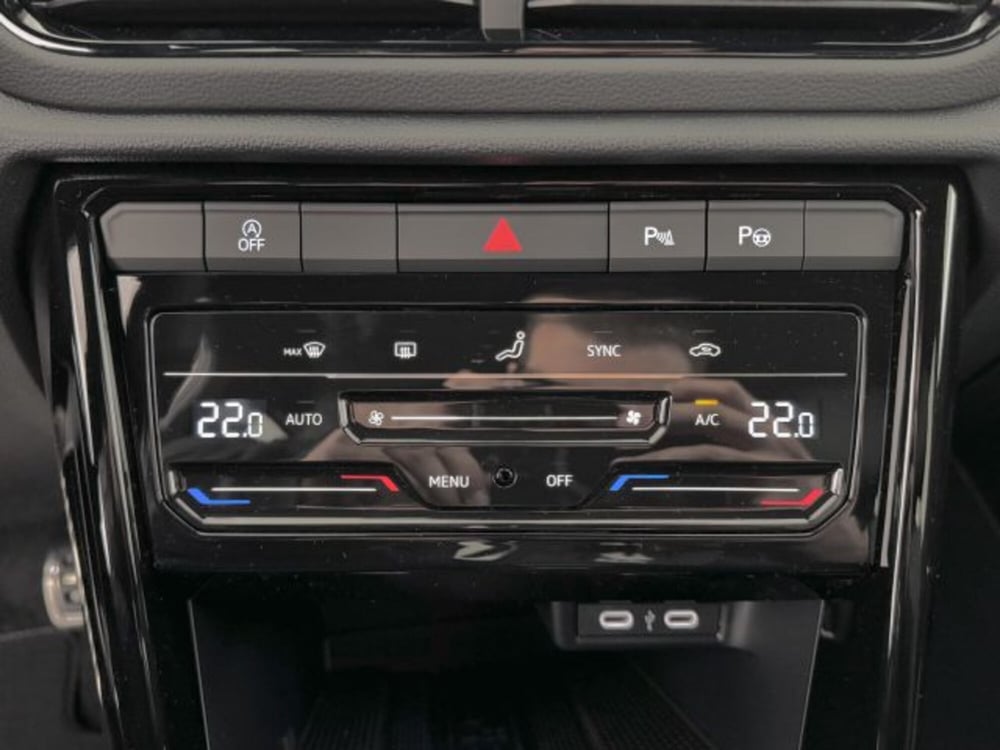 Volkswagen T-Roc nuova a Vicenza (15)