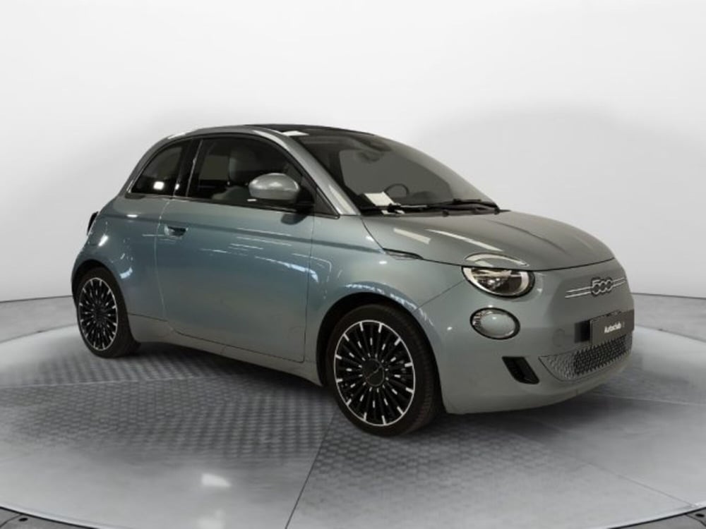Fiat 500e Cabrio usata a Modena (16)