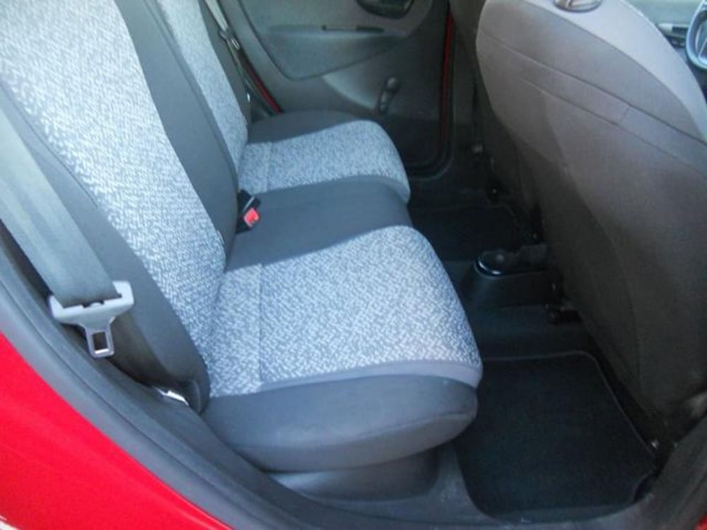 Lancia Ypsilon usata a Pisa (15)