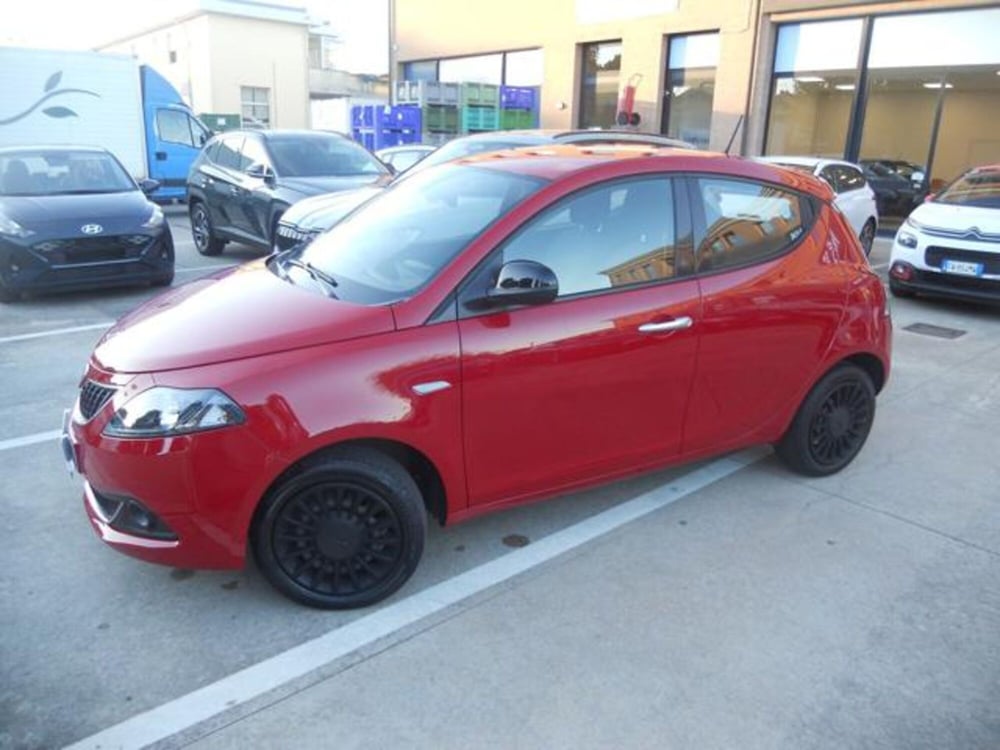 Lancia Ypsilon usata a Pisa (2)