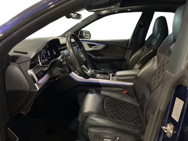 Audi RS Q8 usata a Torino (10)
