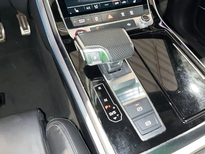 Audi RS Q8 usata a Torino (14)