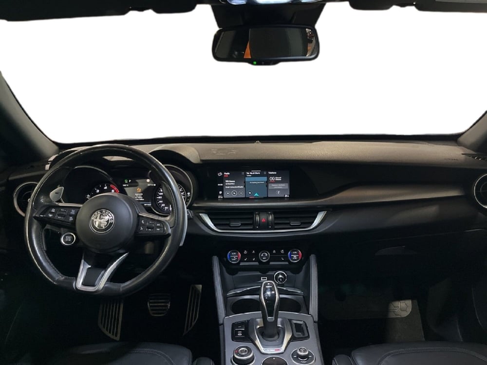 Alfa Romeo Stelvio usata a Torino (11)
