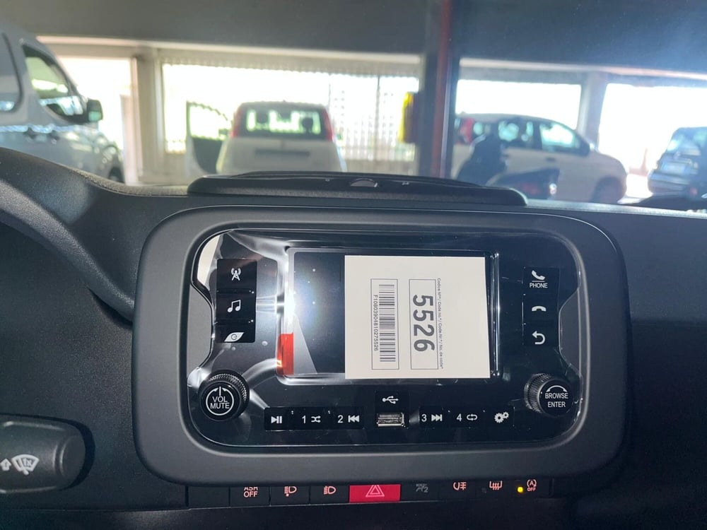 Fiat Panda Cross nuova a Milano (16)