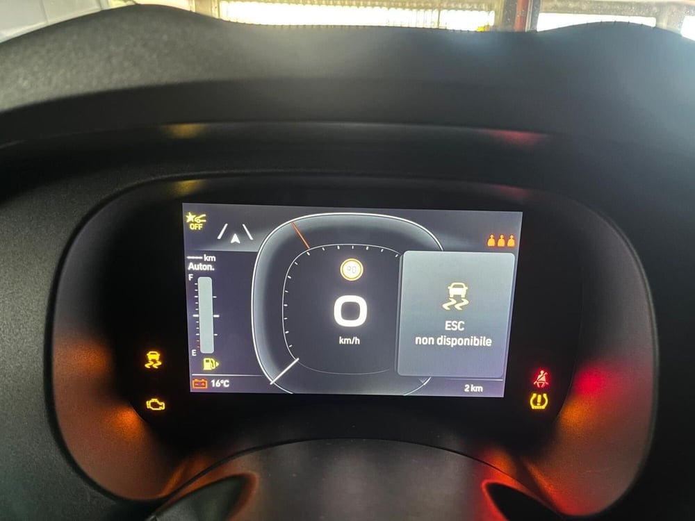 Fiat Panda Cross nuova a Milano (18)