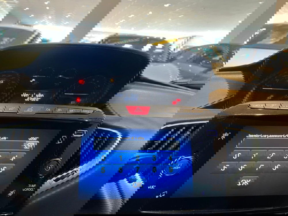 Lancia Ypsilon usata a Milano (16)
