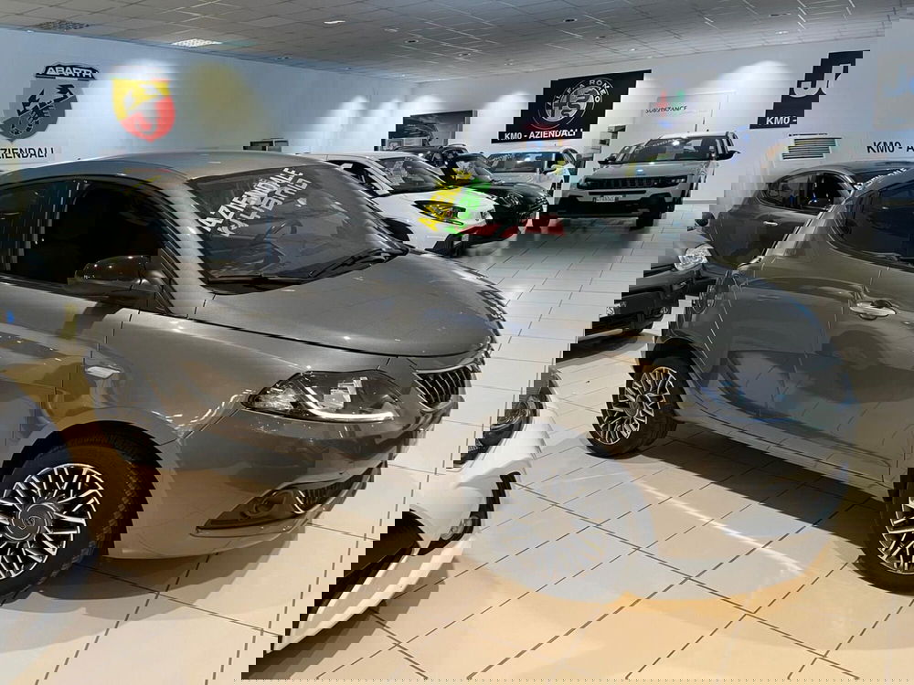 Lancia Ypsilon usata a Milano (4)