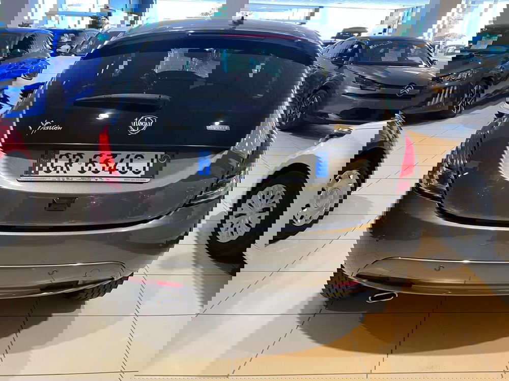 Lancia Ypsilon usata a Milano (8)