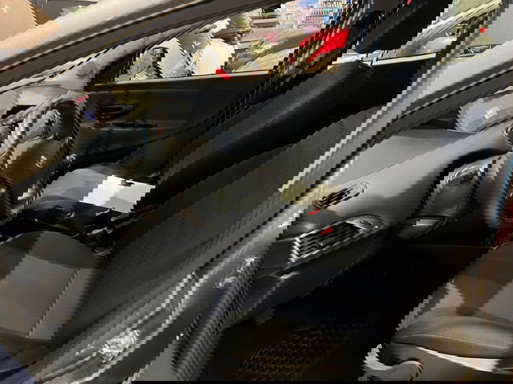 Lancia Ypsilon usata a Milano (10)