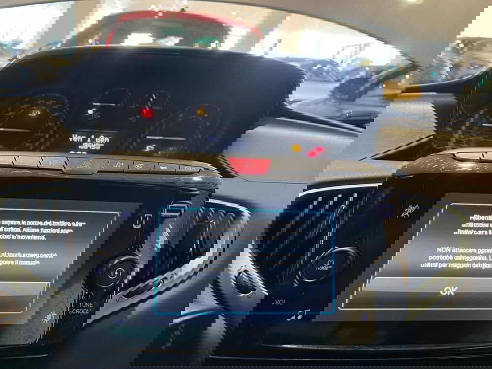 Lancia Ypsilon usata a Milano (15)