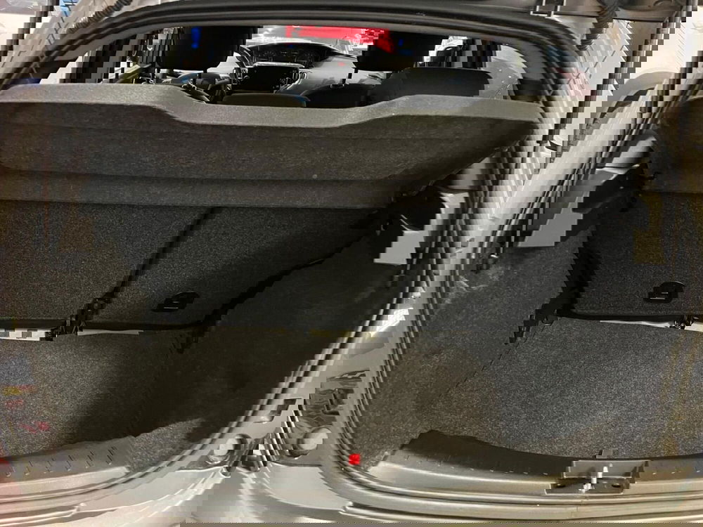 Lancia Ypsilon usata a Milano (9)