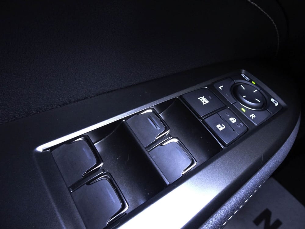 Lexus NX usata a Treviso (16)