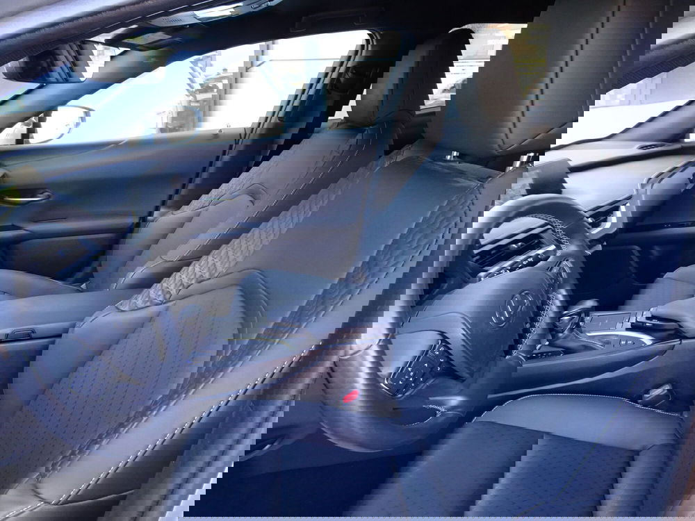 Lexus UX usata a Treviso (10)