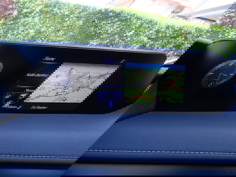 Lexus UX usata a Treviso (18)