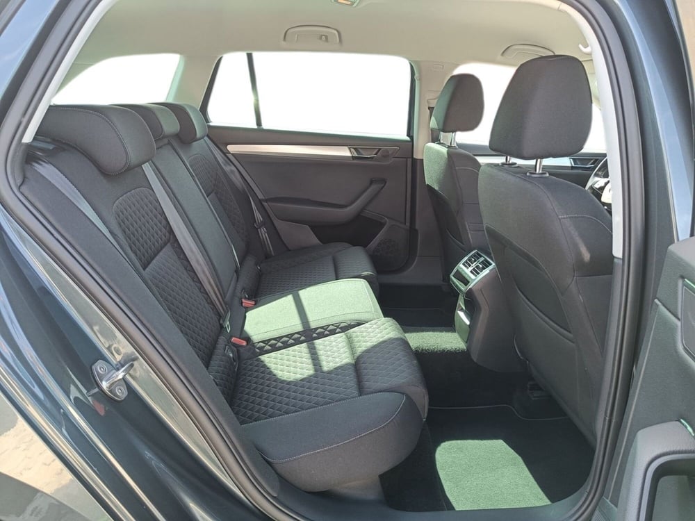 Skoda Superb Station Wagon usata a Prato (13)