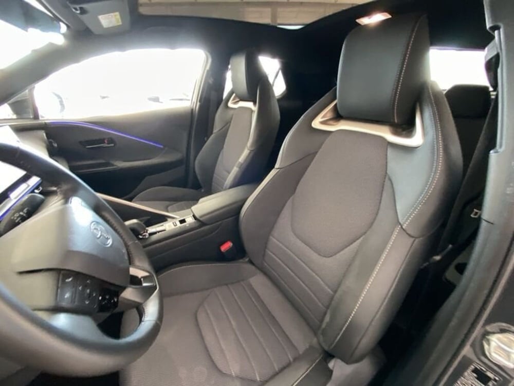 Toyota Toyota C-HR usata a Vicenza (12)