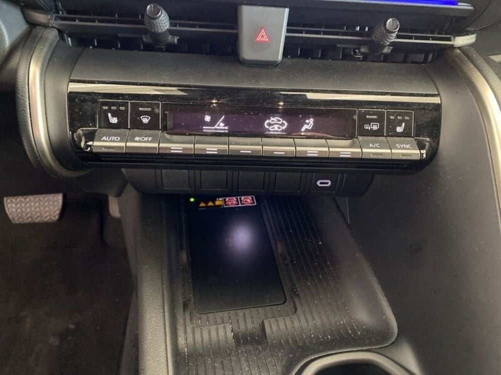 Toyota Toyota C-HR usata a Vicenza (18)