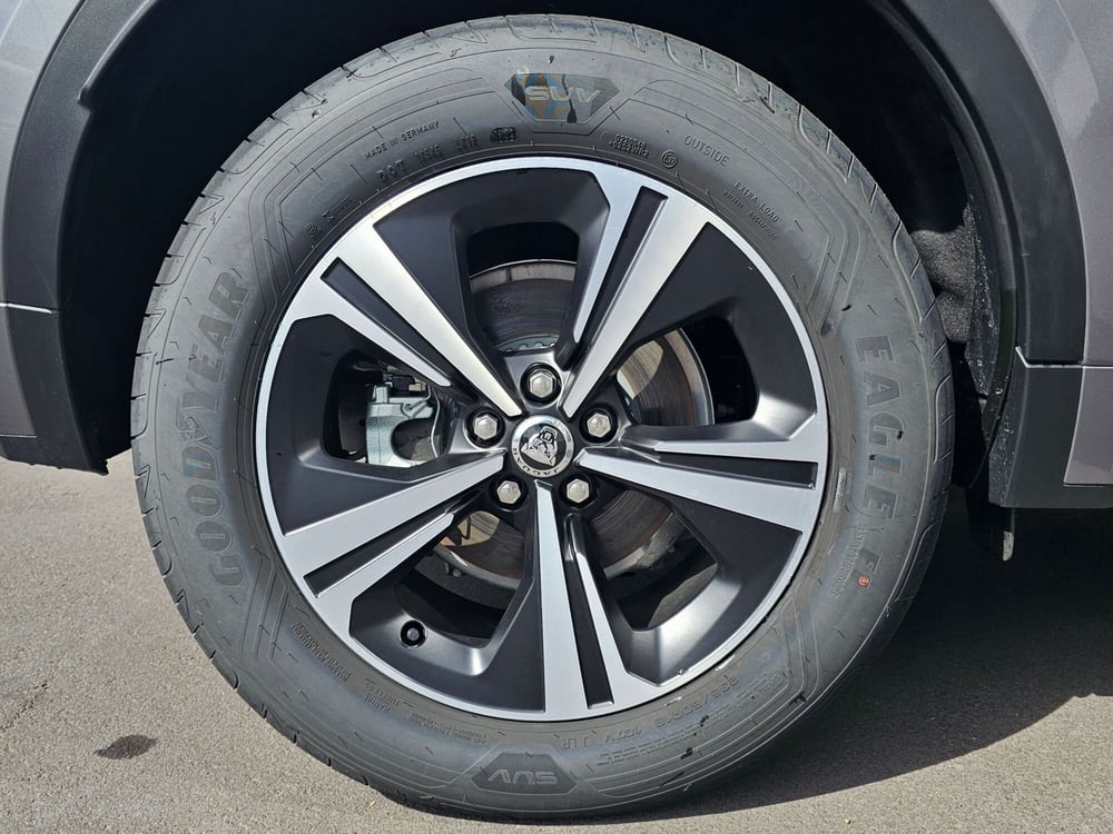 Jaguar E-Pace usata a Catania (10)