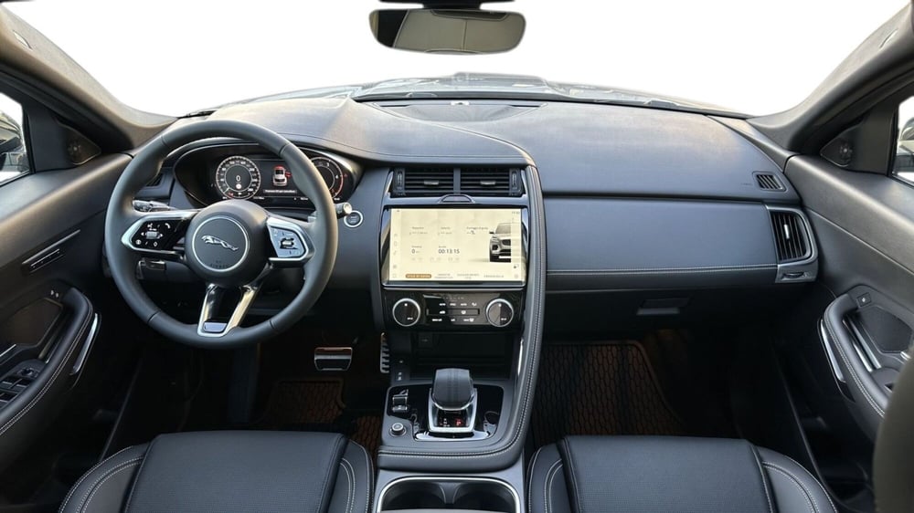 Jaguar E-Pace nuova a Catania (5)