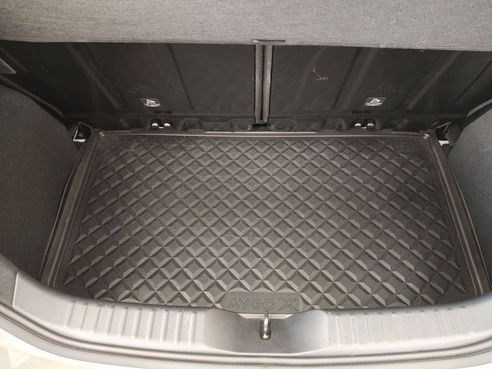 Toyota Aygo X usata a Roma (13)