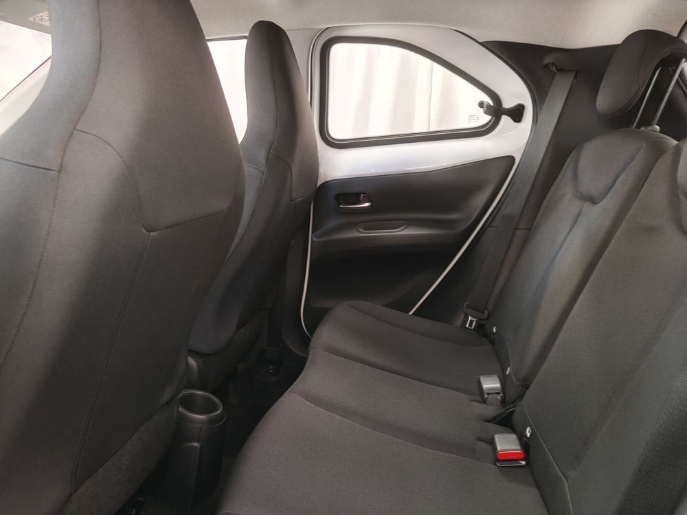 Toyota Aygo X usata a Roma (15)
