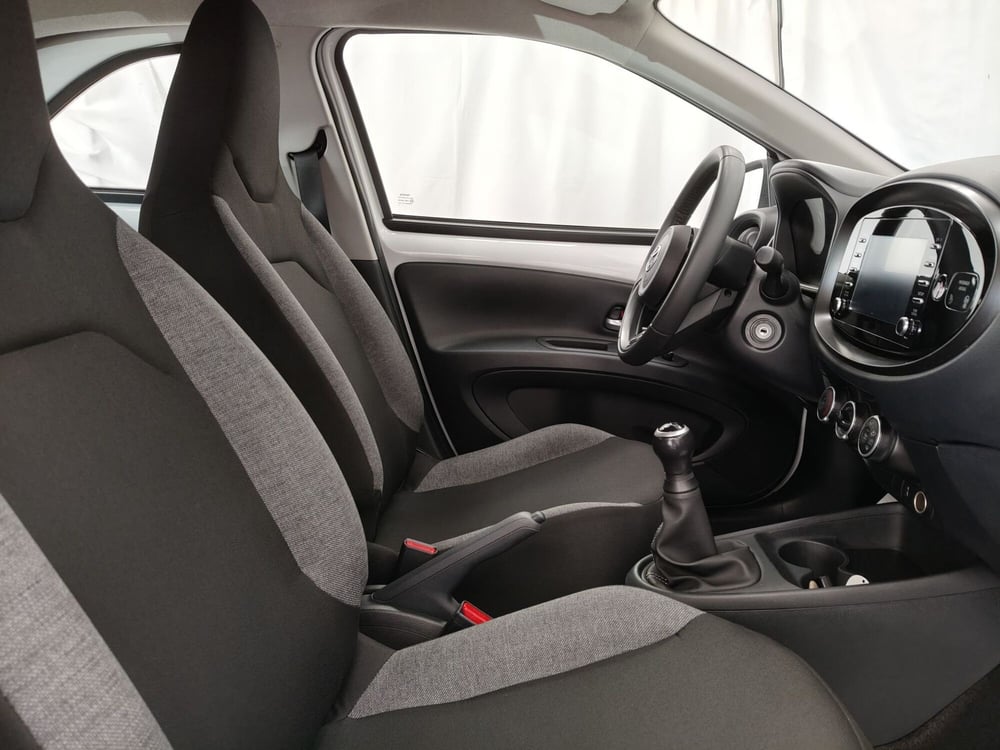 Toyota Aygo X usata a Roma (6)