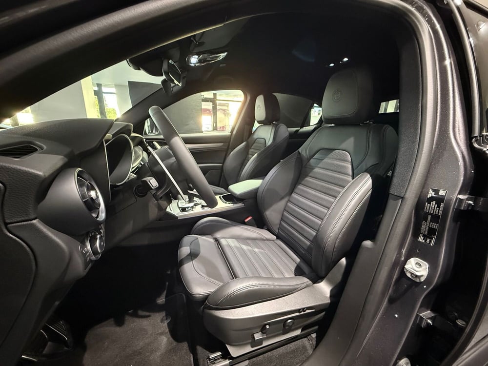 Alfa Romeo Stelvio usata a Reggio Emilia (12)