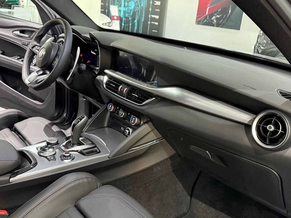 Alfa Romeo Stelvio usata a Reggio Emilia (6)