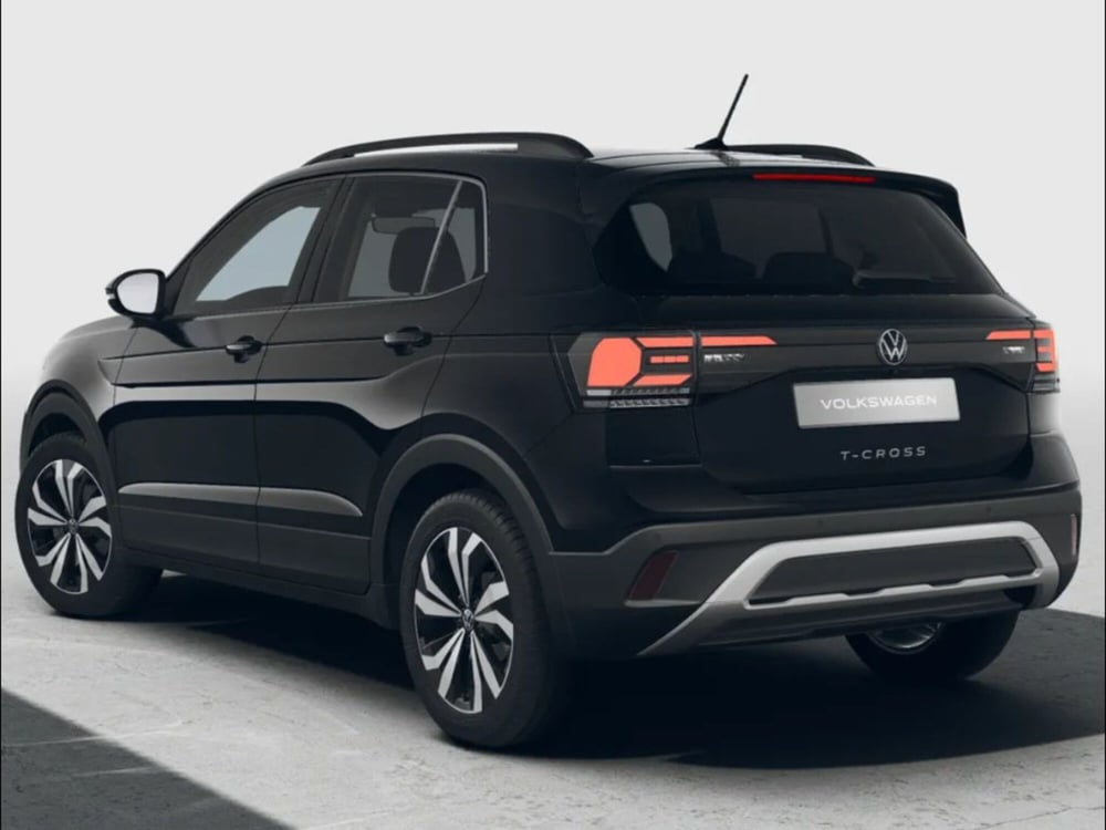 Volkswagen T-Cross nuova a Livorno (3)