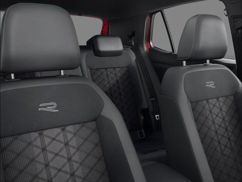 Volkswagen T-Cross nuova a Livorno (11)
